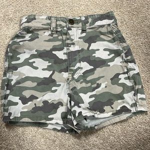 Boom boom camouflage, shorts, size 5